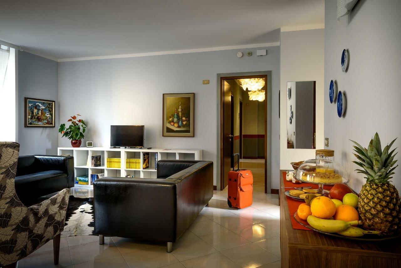 Bed And Breakfast Sweet Home Tirano Kültér fotó