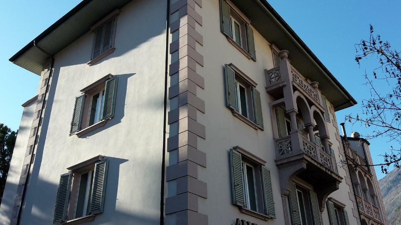 Bed And Breakfast Sweet Home Tirano Kültér fotó